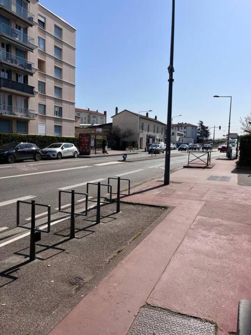 Le Pressense Apartment Venissieux Exterior photo