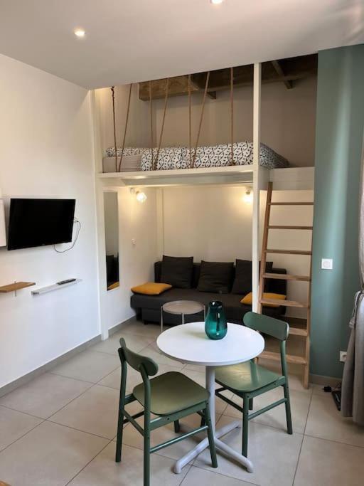 Le Pressense Apartment Venissieux Exterior photo